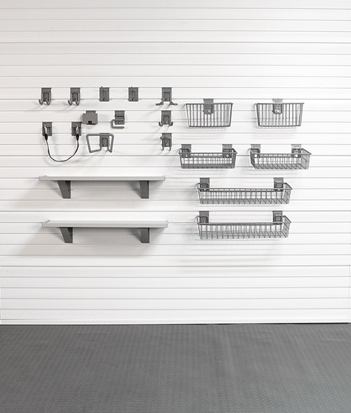 How many shelves are included in the bundle?