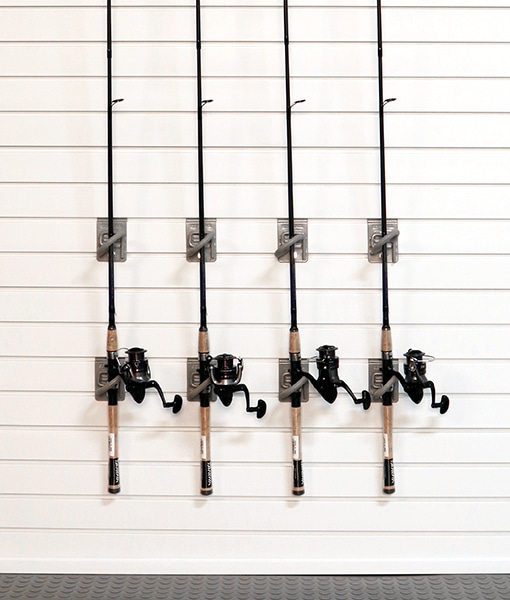 How many fishing poles can the organizer hold?